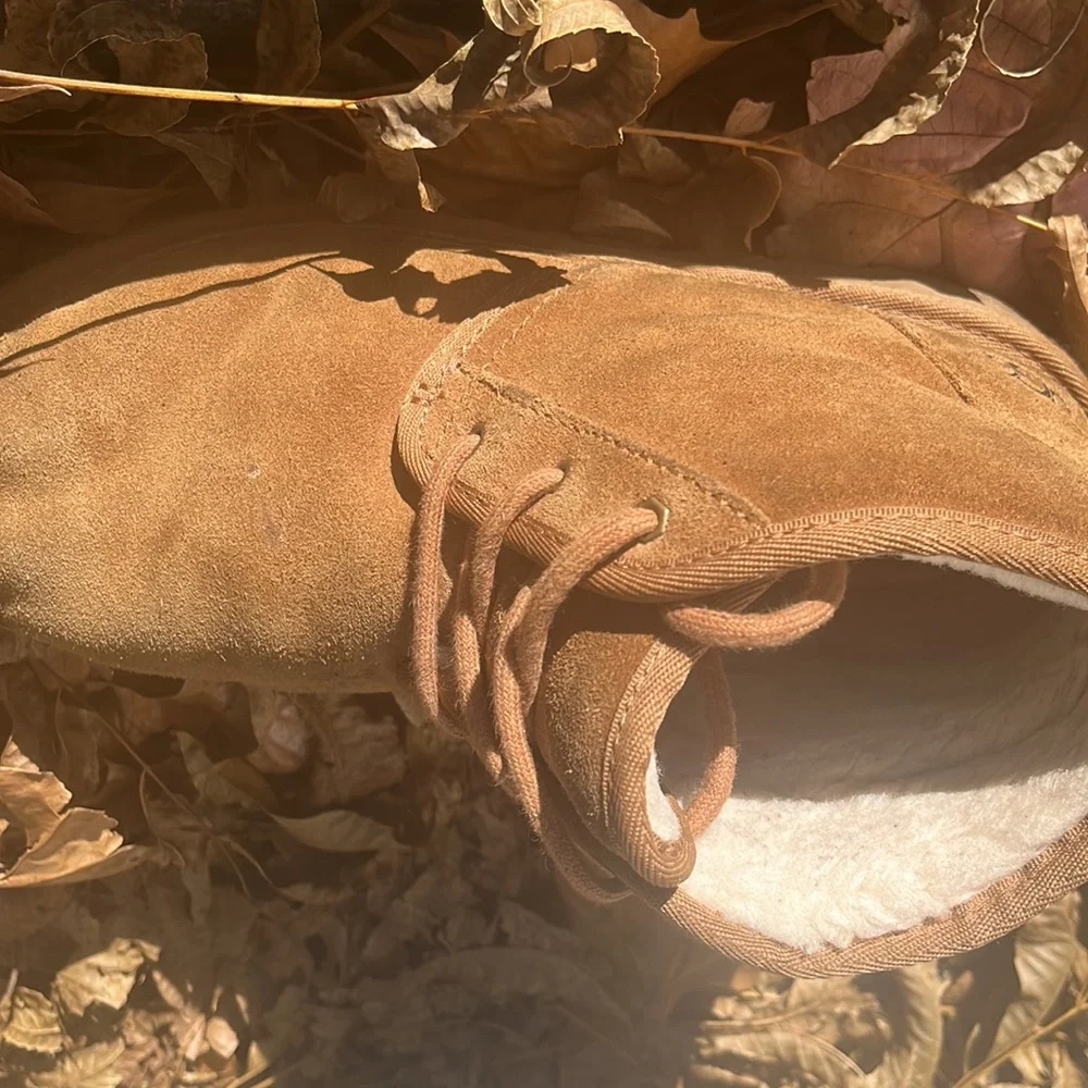 Uggs brown and size 7 - Picture 2 of 5